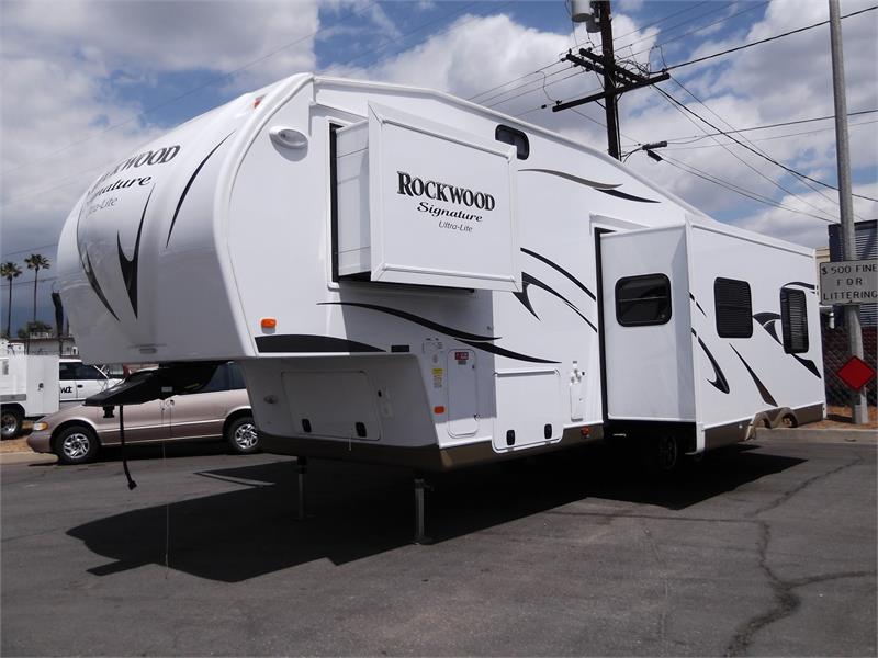 2015 NEW ROCKWOOD SIGNATURE ULTRA LITE 8244WS for sale by dealer