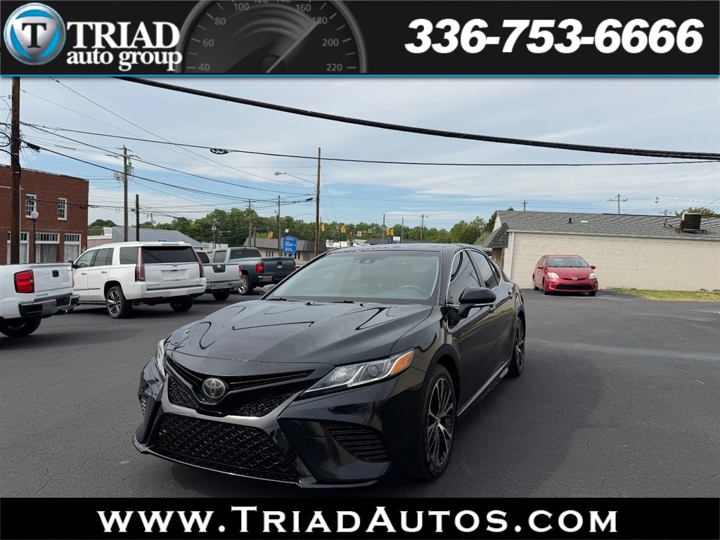 2018 Toyota Camry SE for sale in Mocksville
