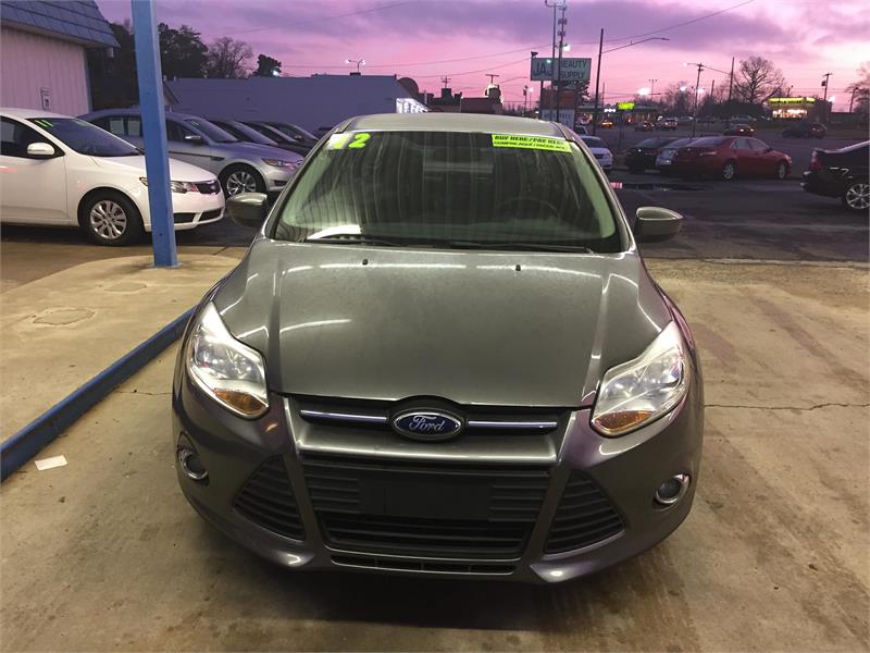2012 Ford Focus SE Sedan