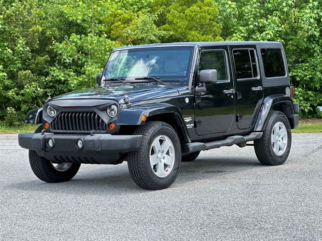 2012 Jeep Wrangler Unlimited Sahara 4WD for sale by dealer