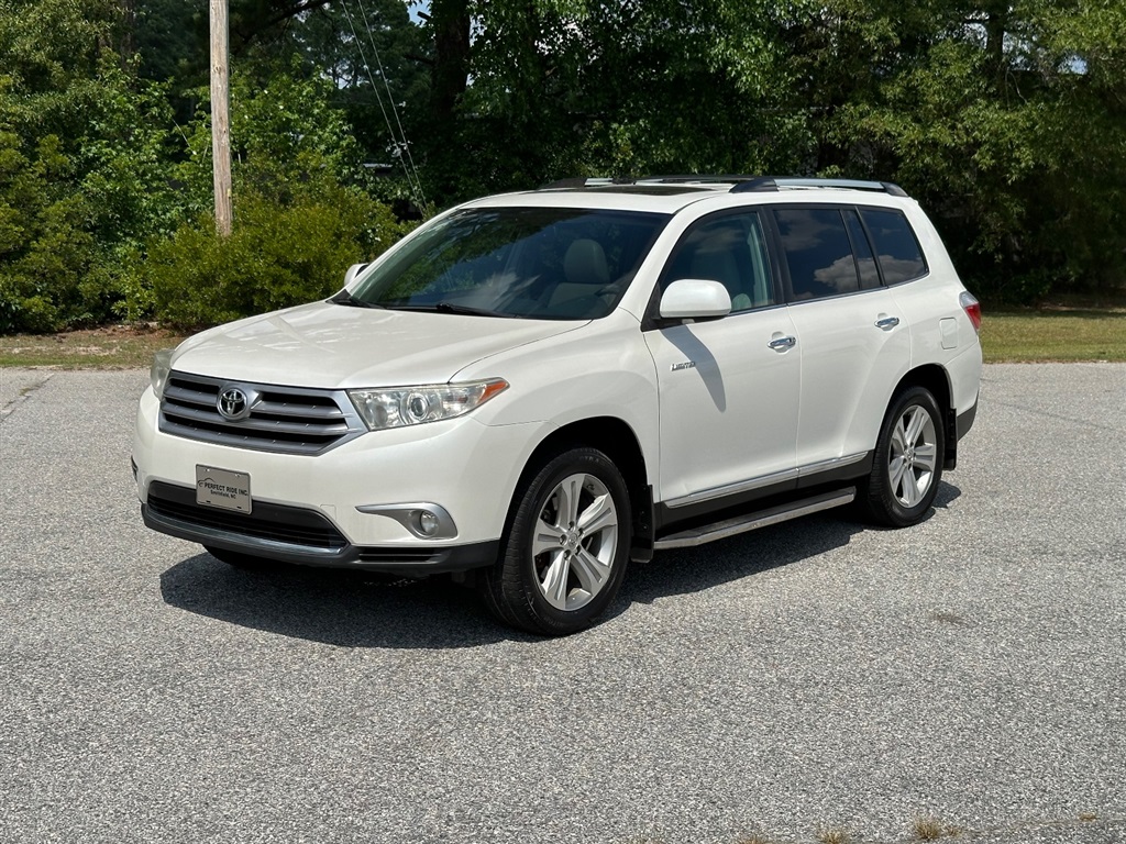 2013 Toyota Highlander Limited 2WD for sale by dealer