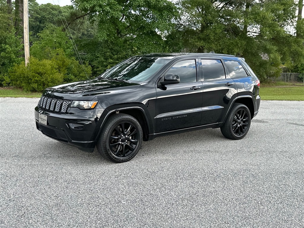 2017 Jeep Grand Cherokee Laredo 4WD for sale by dealer