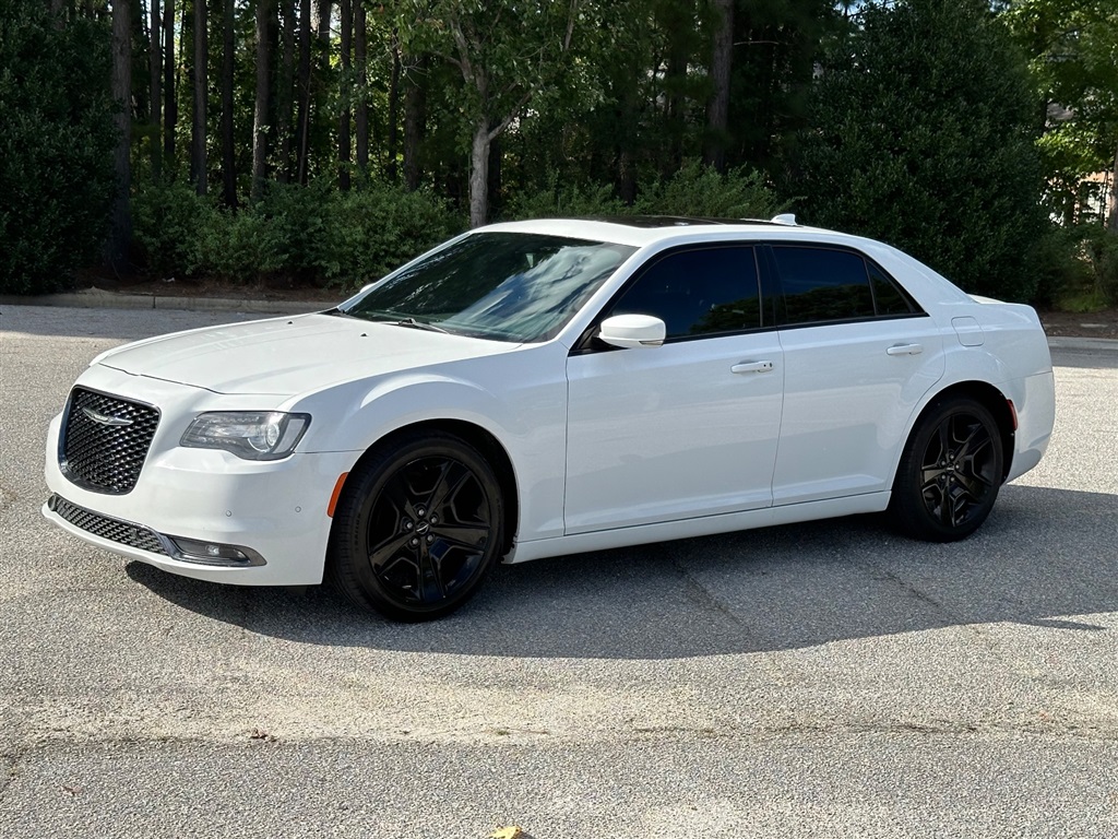 2018 Chrysler 300 S V6 RWD for sale by dealer