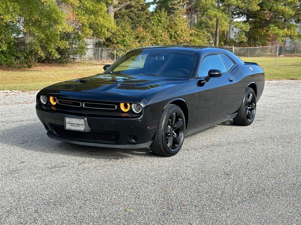 2019 Dodge Challenger SXT for sale by dealer