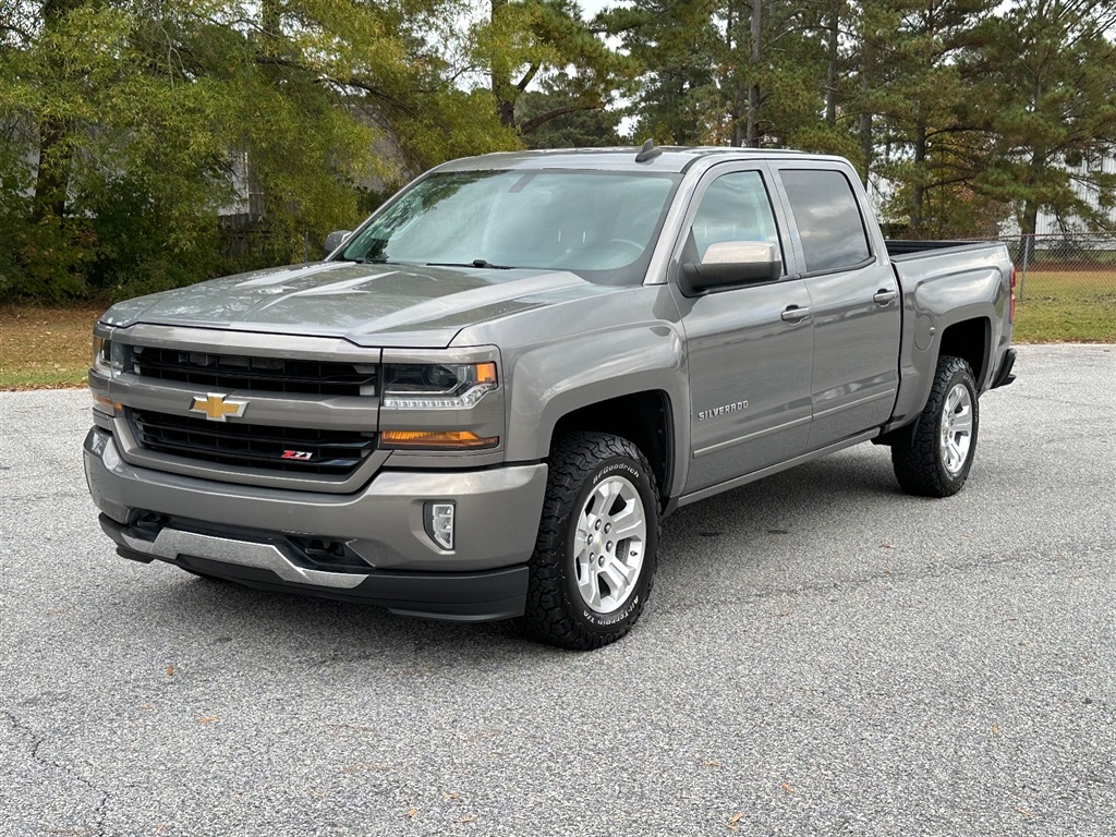 2017 Chevrolet Silverado 1500 LT Crew Cab 4WD for sale by dealer