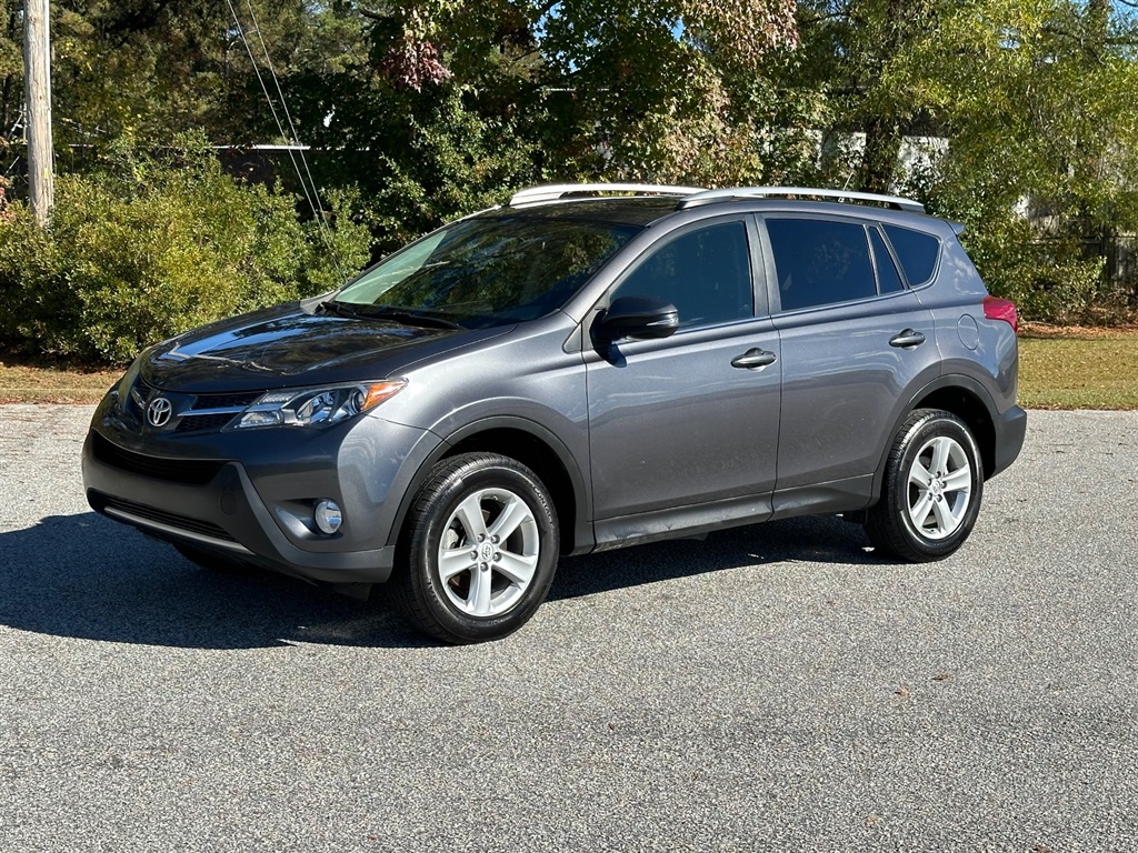 2013 Toyota RAV4 XLE AWD for sale by dealer