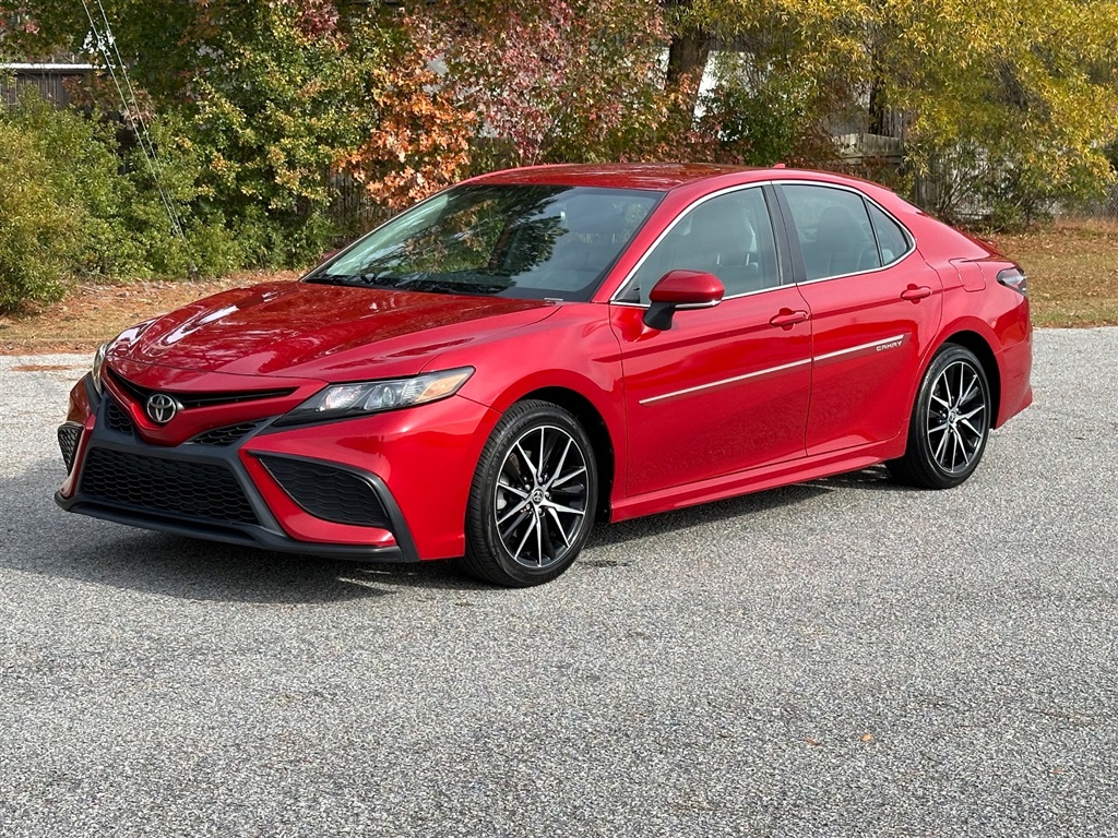 2021 Toyota Camry SE for sale by dealer