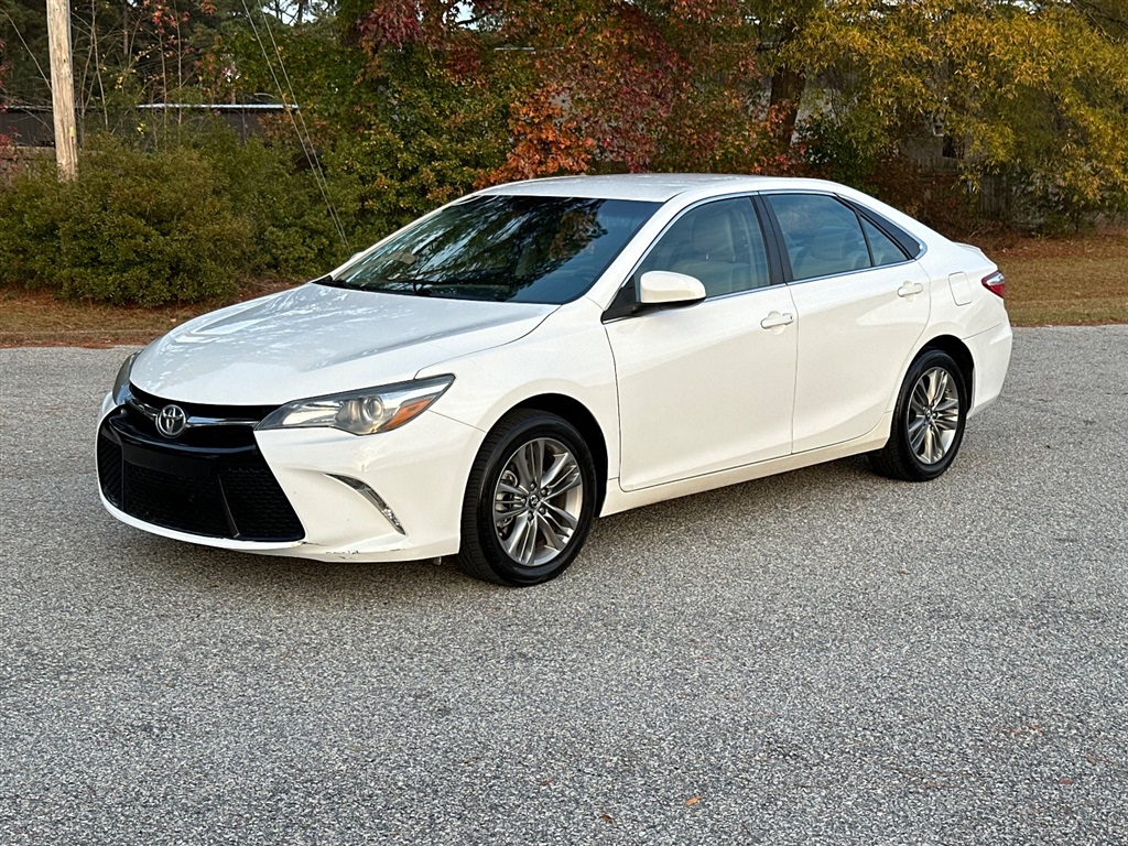 2017 Toyota Camry SE for sale by dealer