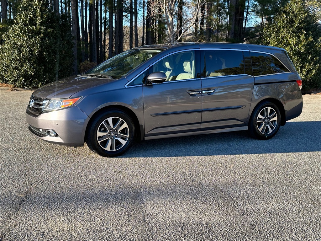 2015 Honda Odyssey Touring for sale by dealer