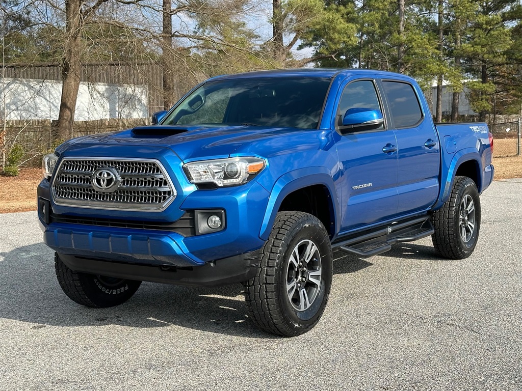 2016 Toyota Tacoma SR5 Double Cab Long Bed V6 6AT 4WD for sale by dealer