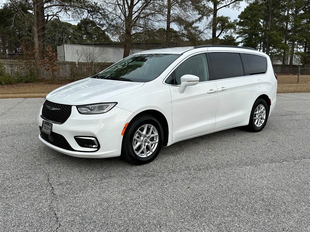 2022 Chrysler Pacifica Touring-L for sale by dealer