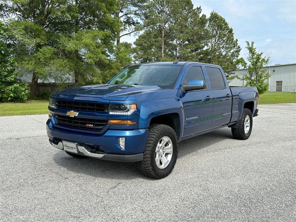 2018 Chevrolet Silverado 1500 LT Crew Cab 4WD for sale by dealer