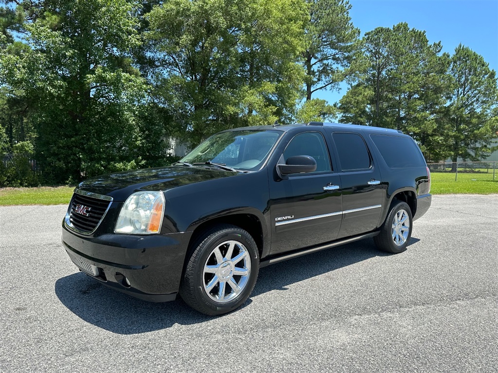 2012 GMC Yukon Denali XL 4WD for sale by dealer