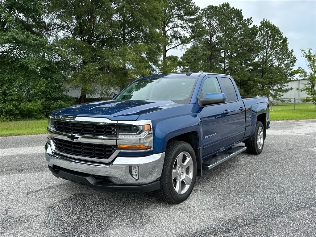 2017 Chevrolet Silverado 1500 LT Double Cab 4WD for sale by dealer