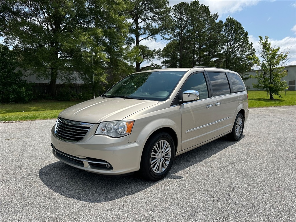 2013 Chrysler Town & Country Touring-L for sale by dealer