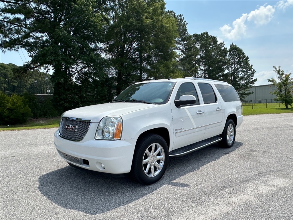 2013 GMC Yukon Denali XL 4WD for sale by dealer