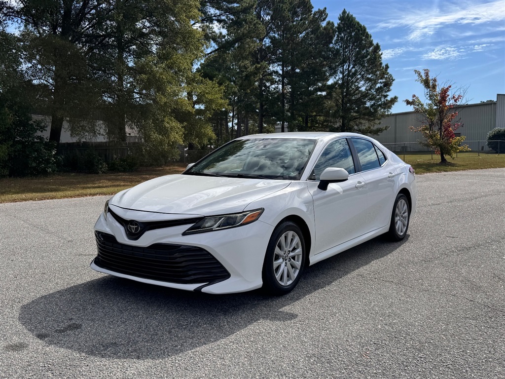 2020 Toyota Camry LE for sale by dealer