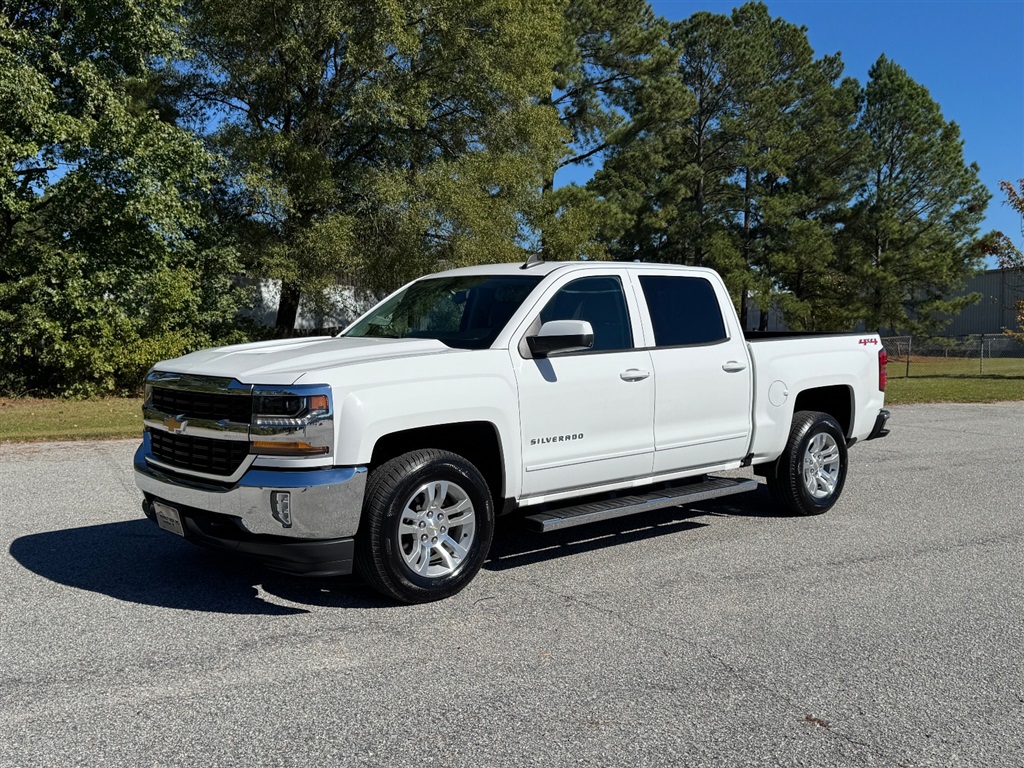 2018 Chevrolet Silverado 1500 LT Crew Cab 4WD for sale by dealer