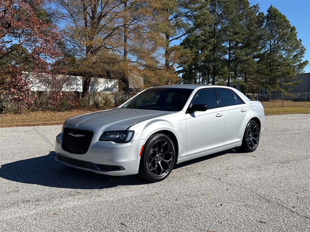 2019 Chrysler 300 Touring for sale by dealer