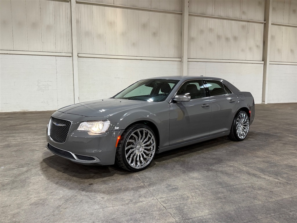 2018 Chrysler 300 for sale by dealer