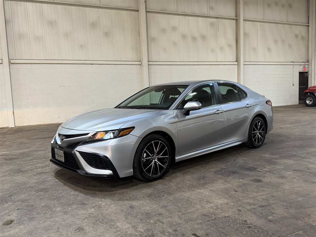 2021 Toyota Camry SE for sale by dealer