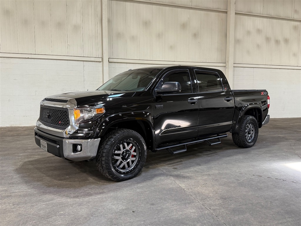 2017 Toyota Tundra SR5 5.7L V8 FFV CrewMax 4WD for sale by dealer