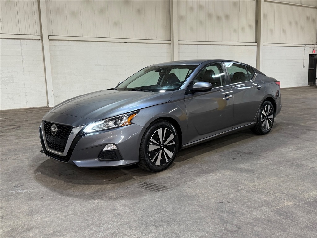 2022 Nissan Altima 2.5 SV for sale by dealer