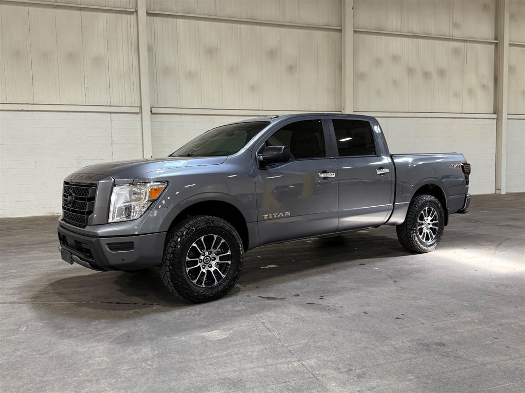 2021 Nissan Titan SV Crew Cab 4WD for sale by dealer