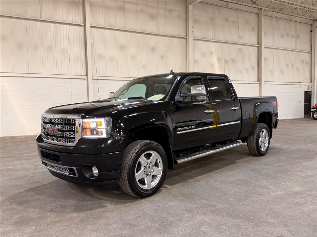 2013 GMC Sierra 2500HD Denali Crew Cab 4WD for sale by dealer