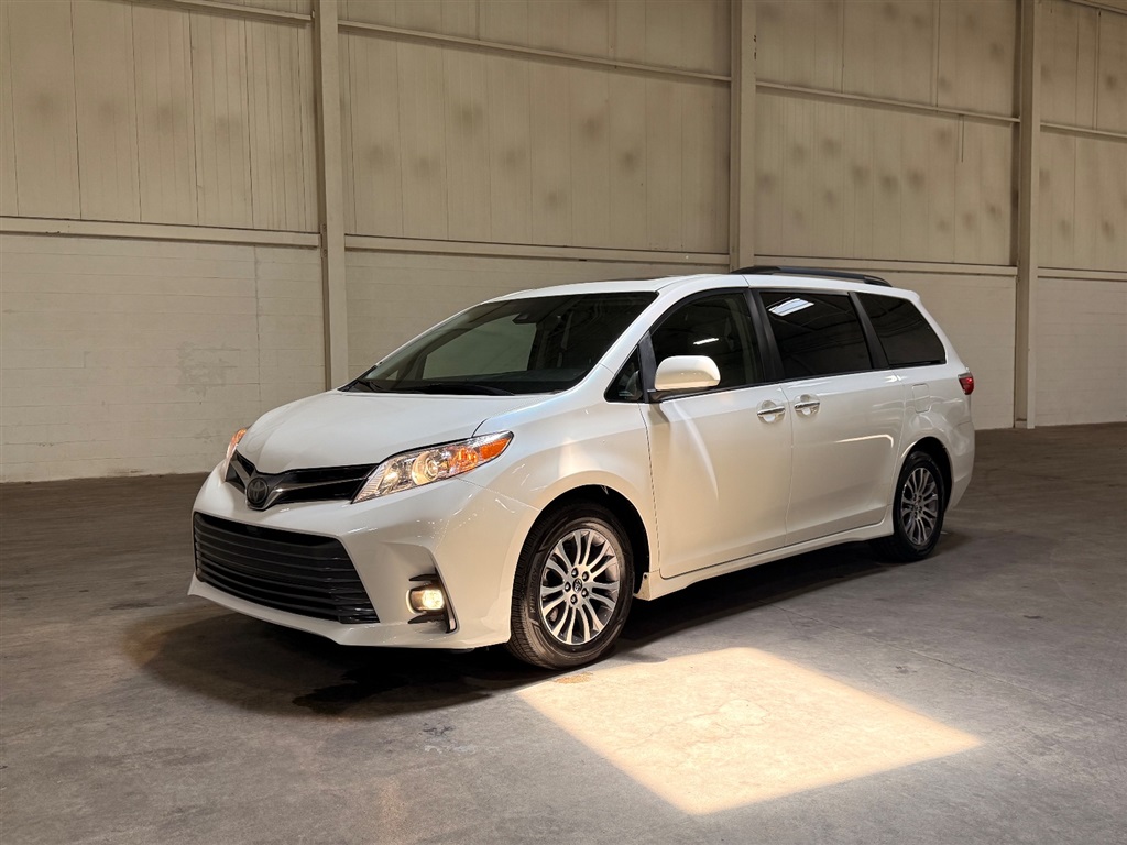 2018 Toyota Sienna Limited Premium 7-Passenger for sale by dealer