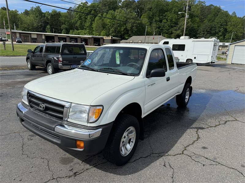 1998 Toyota Tacoma Xtracab 4WD for sale by dealer