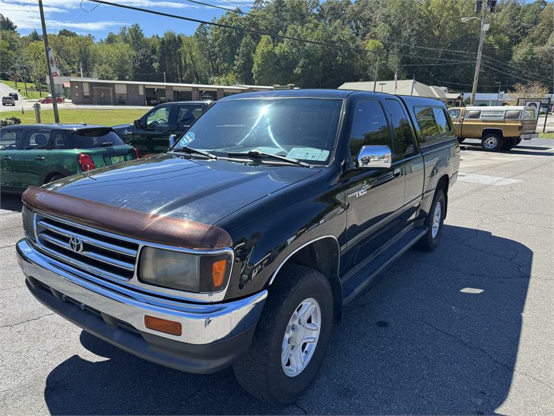 1997 Toyota T100 SR5 Xtracab 4WD for sale by dealer