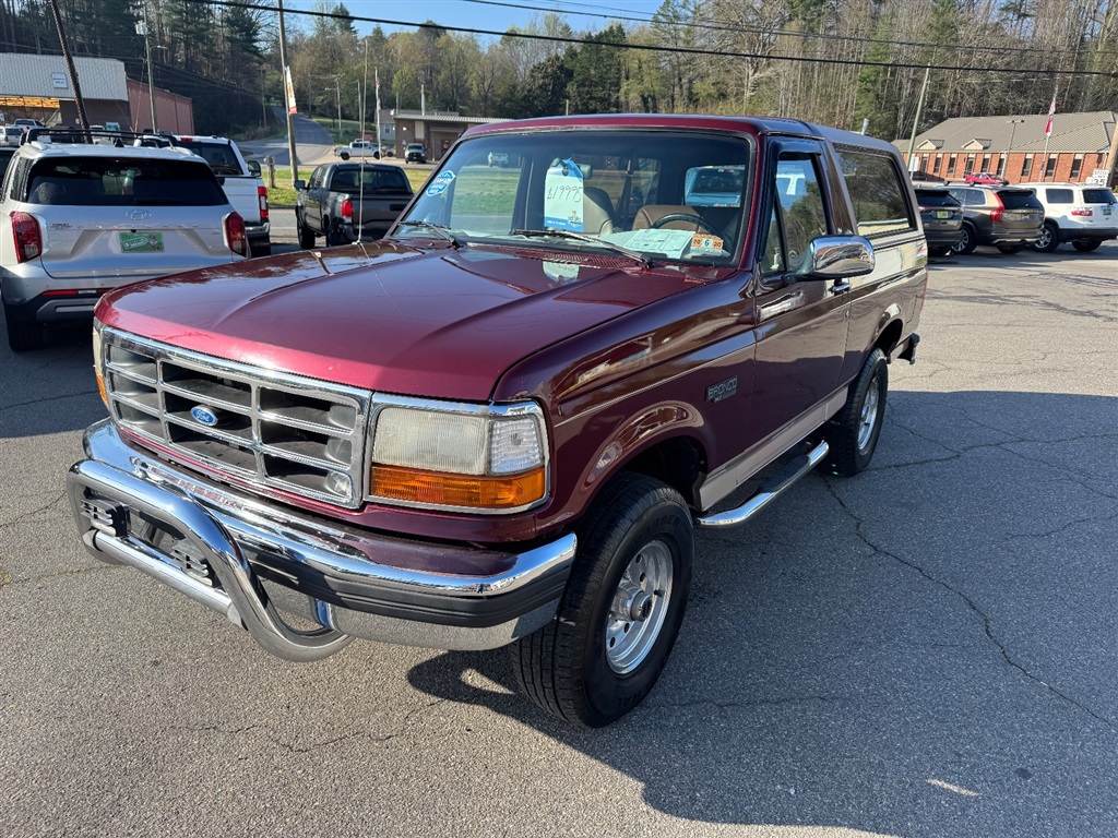 1996 Ford Bronco XLT 4X4 for sale by dealer