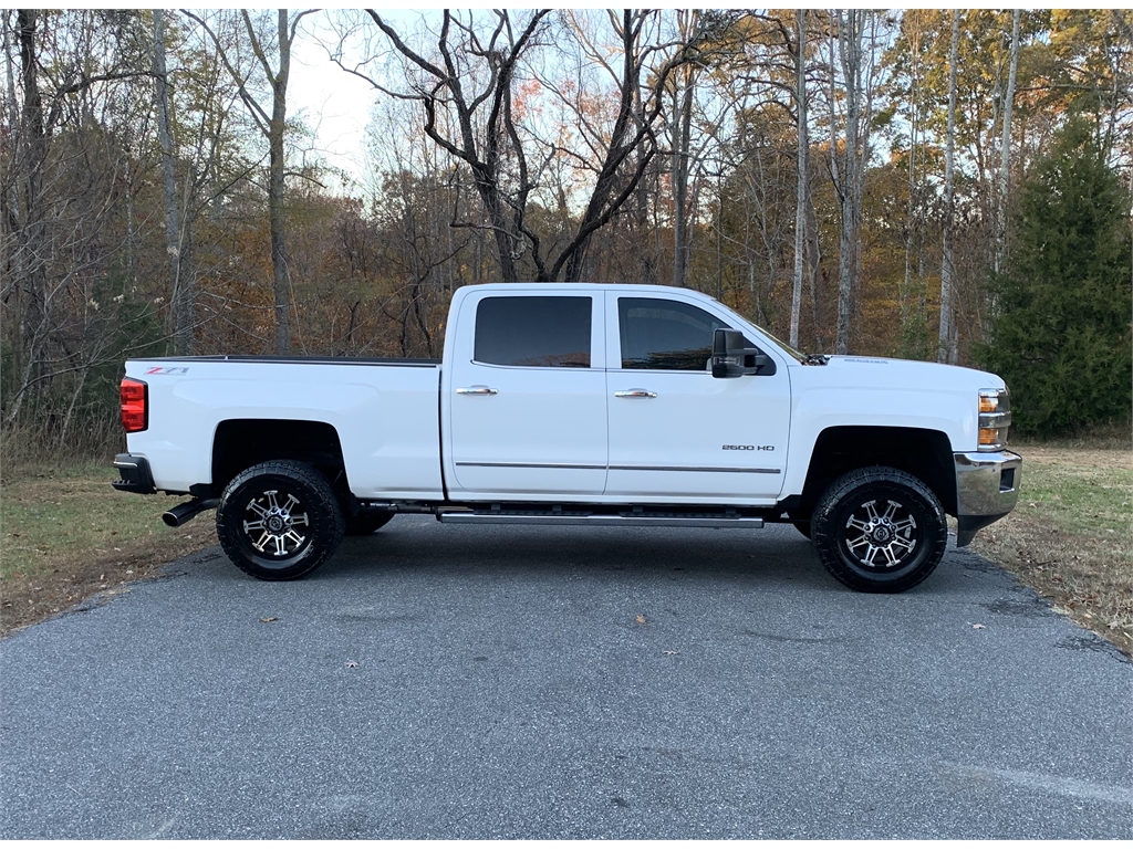 2015 chevy 2500 running boards