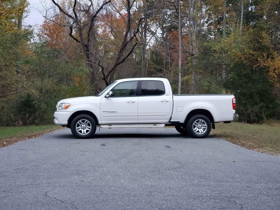 2006 Toyota Tundra SR5 Double Cab 4WD for sale by dealer