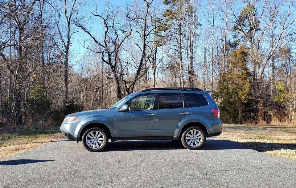 2013 Subaru Forester 2.5X Premium for sale by dealer