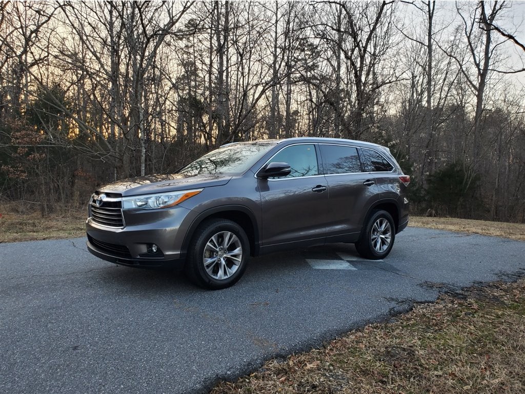 2015 Toyota Highlander XLE FWD V6 for sale by dealer