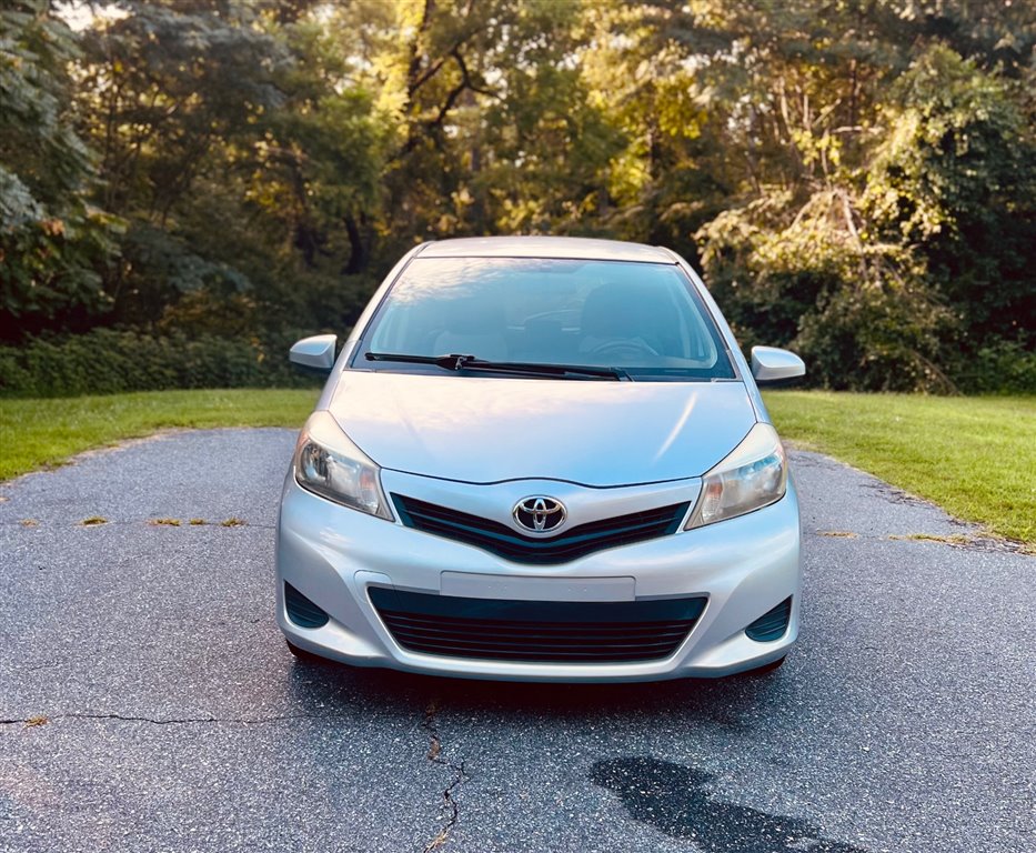 2013 Toyota Yaris LE 5-Door AT for sale by dealer