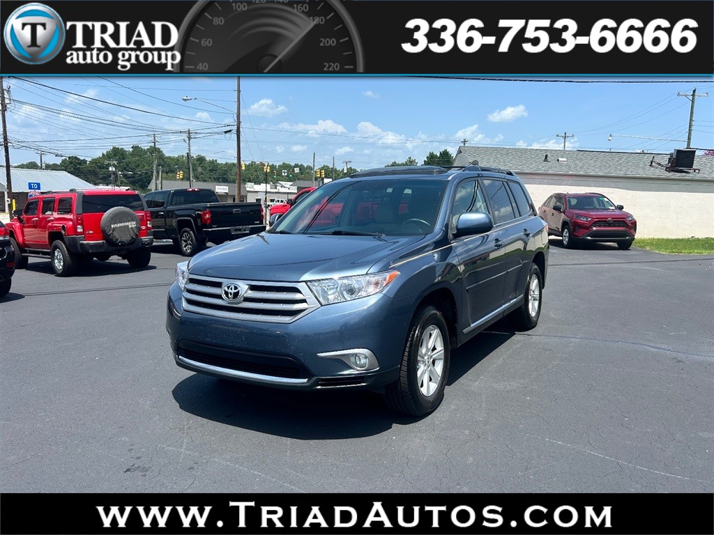 2011 Toyota Highlander SE for sale by dealer