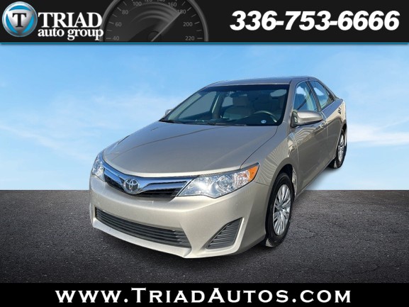 2013 Toyota Camry LE for sale by dealer