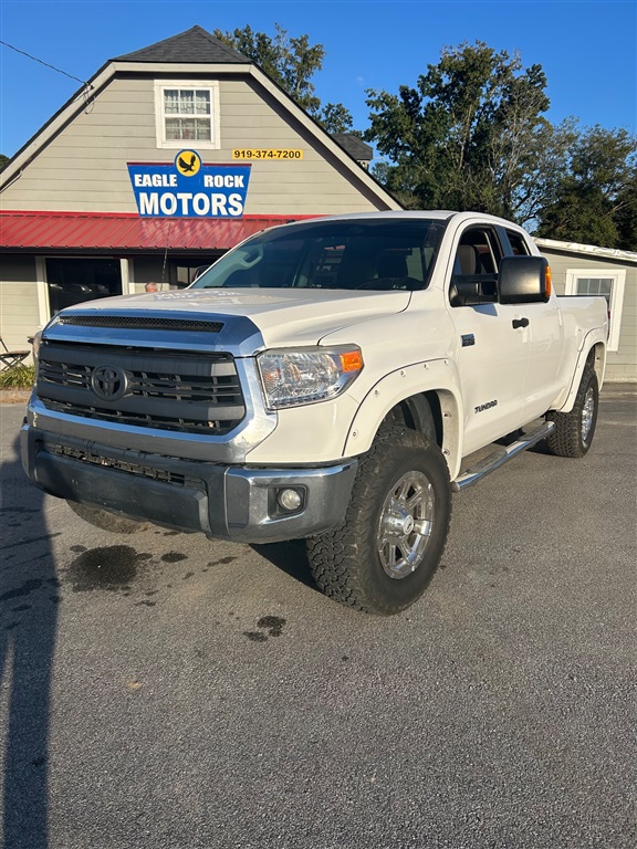 2015 Toyota Tundra SR5 5.7L V8 FFV Double Cab 4WD for sale by dealer