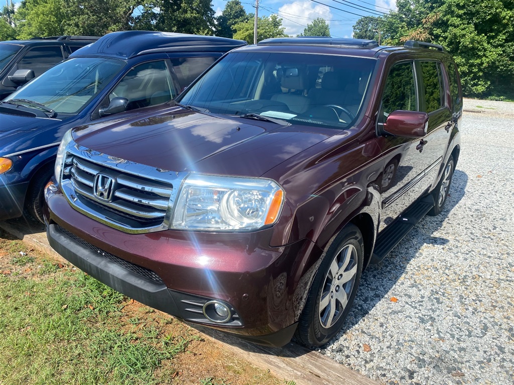 2013 Honda Pilot Touring 2WD 5-spd AT With DVD for sale by dealer