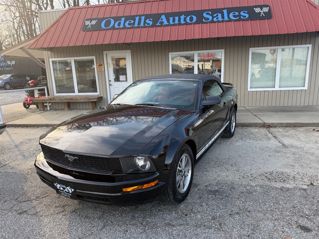 2005 Ford Mustang V6 Deluxe Convertible for sale by dealer