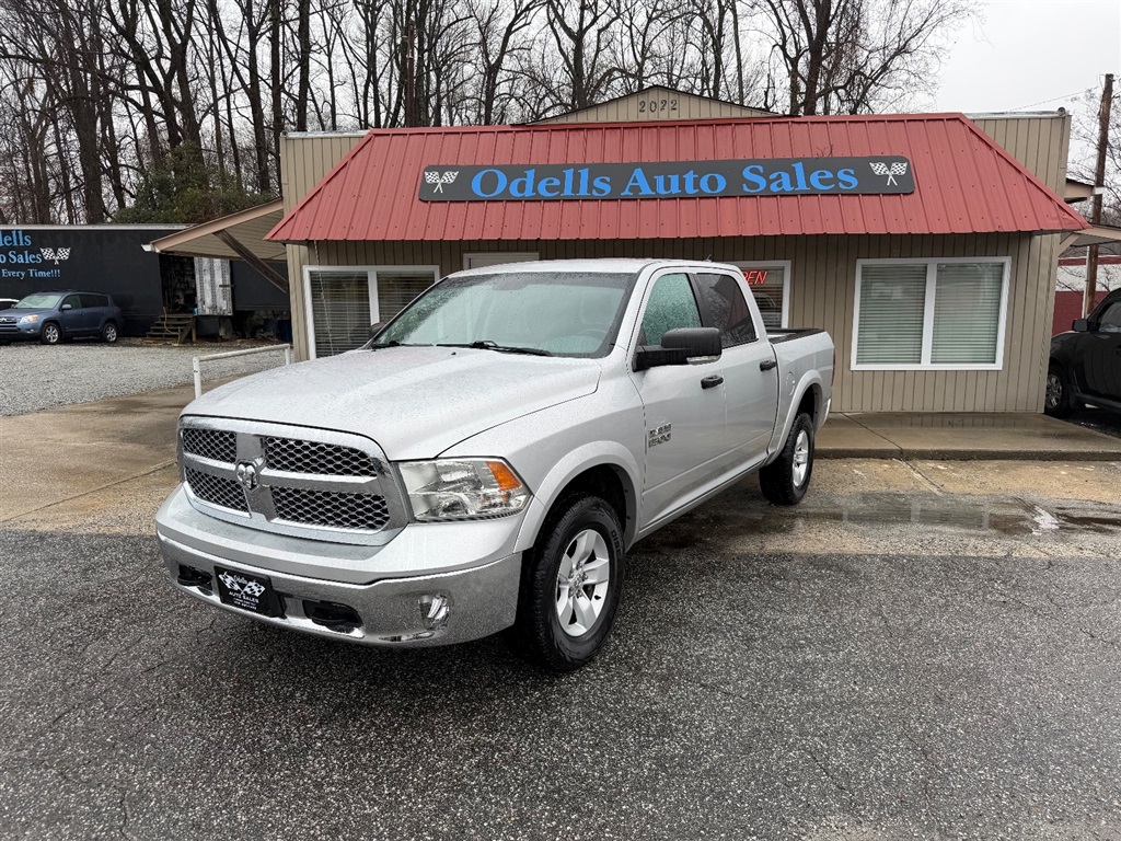 2016 RAM 1500 SLT Crew Cab SWB 4WD for sale by dealer