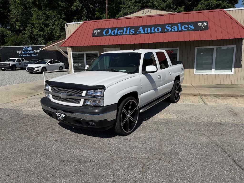 2006 Chevrolet Avalanche 1500 4WD for sale by dealer