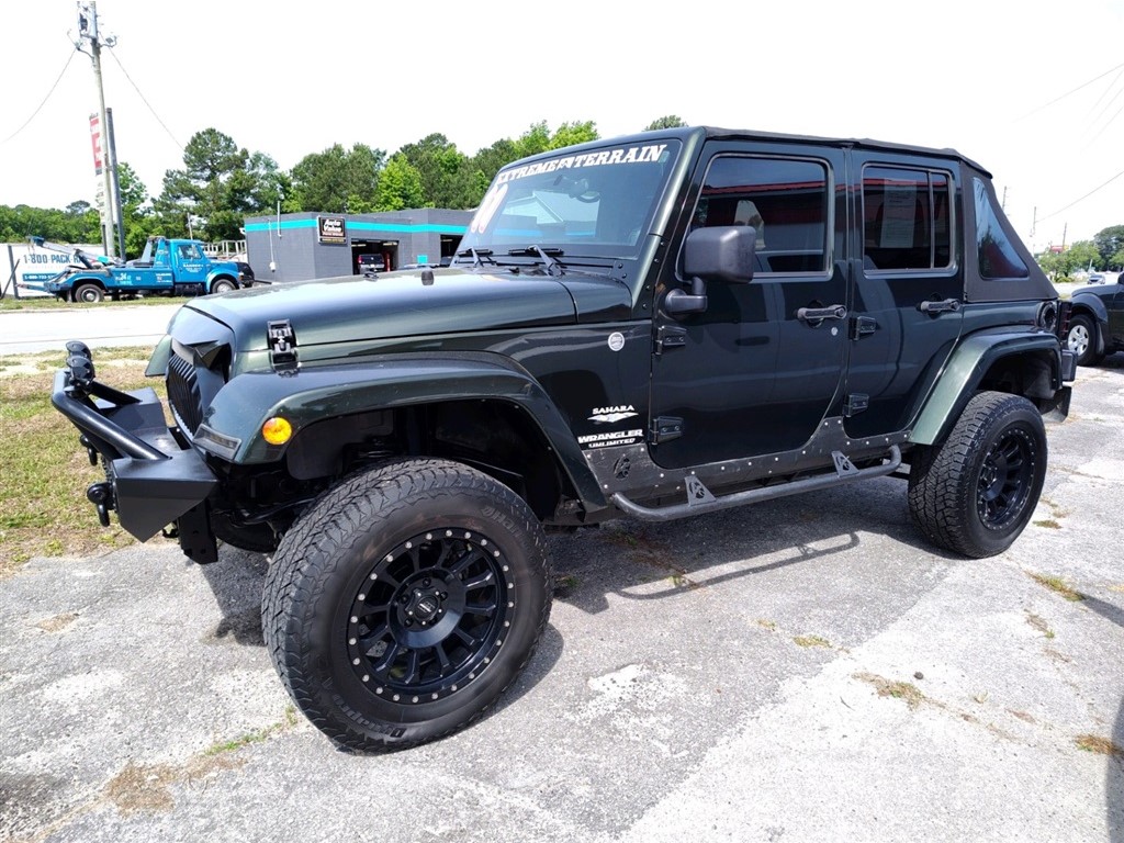2011 Jeep Wrangler Unlimited Sahara 4WD for sale by dealer
