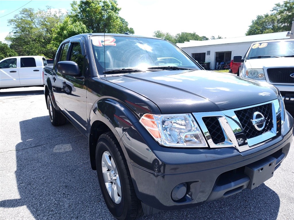 2012 Nissan Frontier SL Crew Cab 4WD for sale by dealer