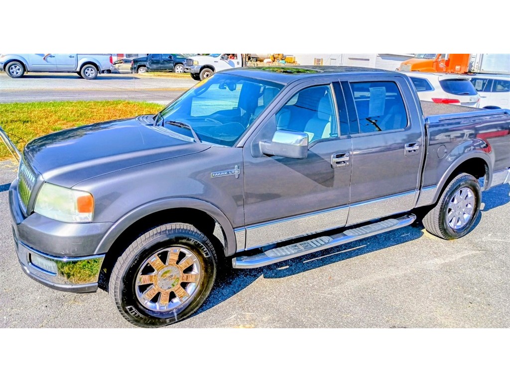 2006 Lincoln Mark LT 4WD for sale by dealer