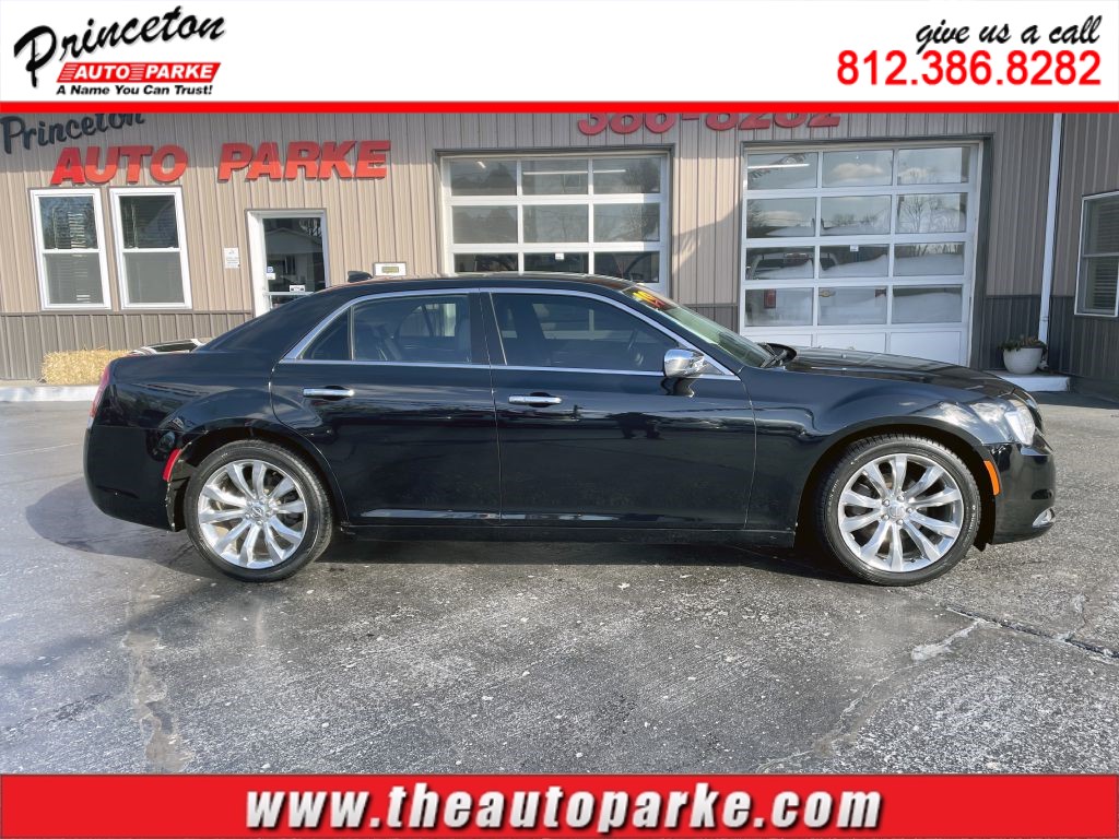 2019 CHRYSLER 300 LIMITED for sale by dealer