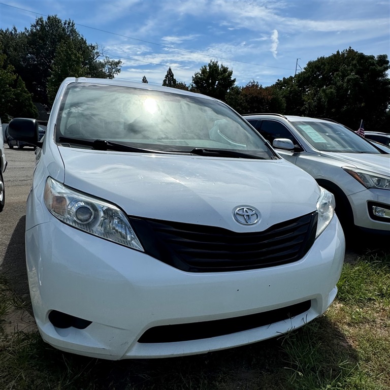 2015 Toyota Sienna L FWD 7-Passenger V6 for sale by dealer